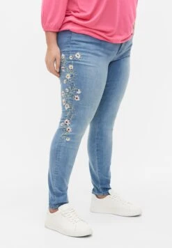 Zizzi Extra Sanna Mit Stickerei - Slim Fit Jeans - Light Blue 9 Zizzi Extra Sanna Mit Stickerei - Slim Fit Jeans - Light Blue -Only Mode Winkel ebefc96afa5d46dcbcdcfd94e67aaeae