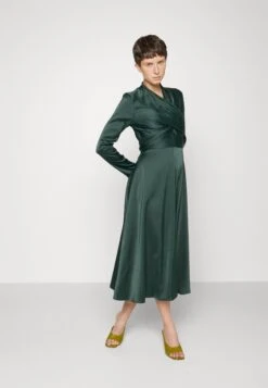 Dola Dress - Cocktailjurk - Green 11 Dola Dress - Cocktailjurk - Green -Only Mode Winkel edde541a0b304e7baaa0eaeafc0408a9