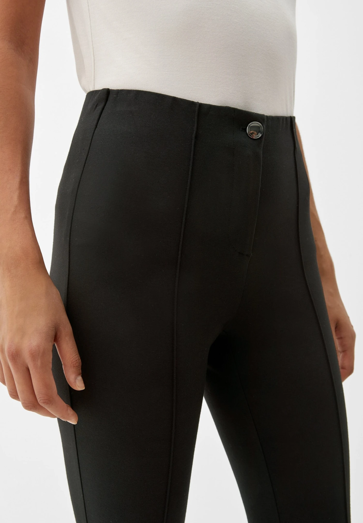 S.Oliver BLACK LABEL Mit Biesennaht - Broek - Schwarz 4 S.Oliver BLACK LABEL Mit Biesennaht - Broek - Schwarz - Afbeelding 4