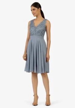 APART Cocktailjurk - Hellblau