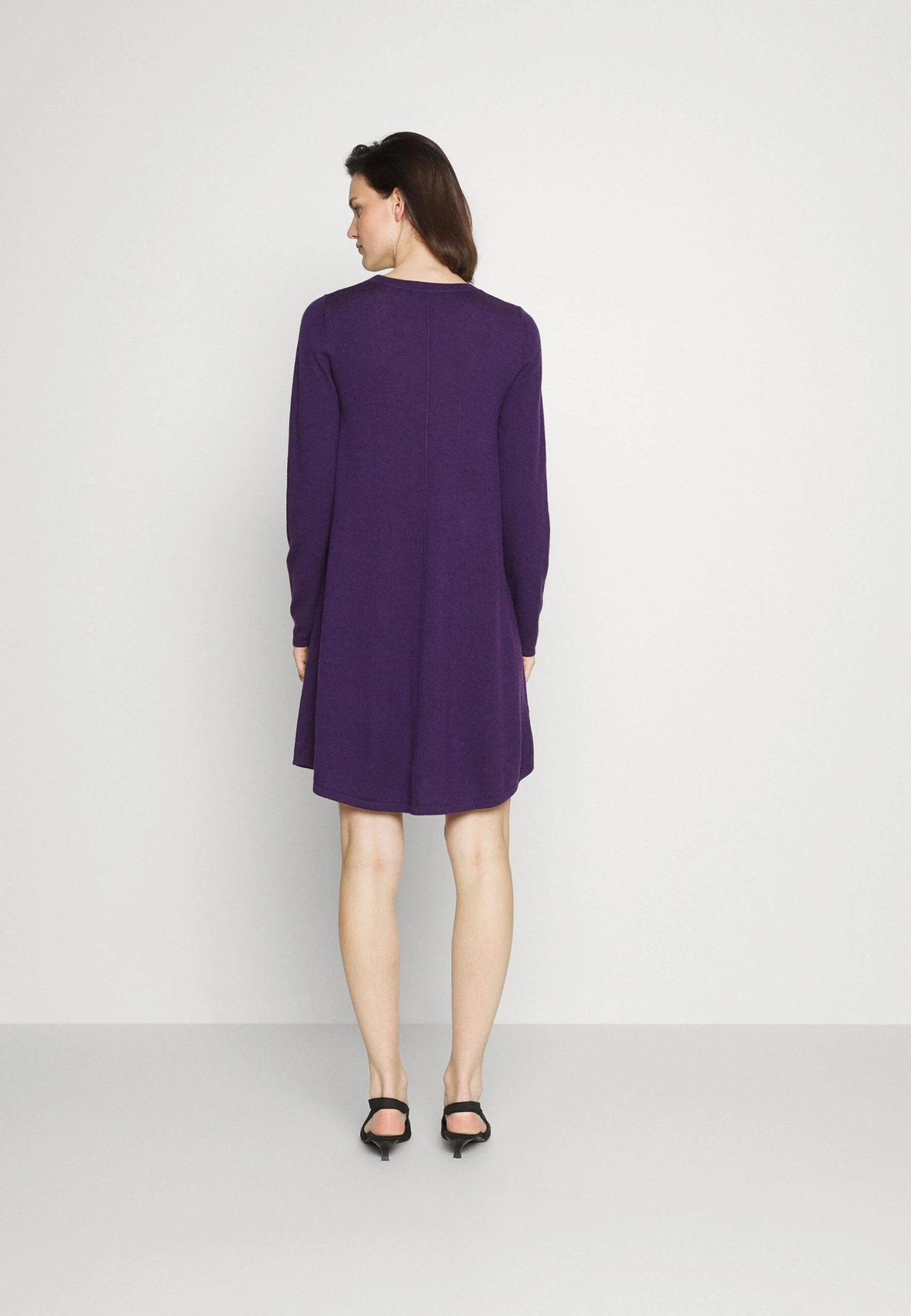 REPEAT Dress Merino - Gebreide Jurk - Purple 3 REPEAT Dress Merino - Gebreide Jurk - Purple - Afbeelding 3