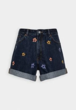 Monki Jeansshort - Blue Medium/Dusty Mid Blue 9 Monki Jeansshort - Blue Medium/Dusty Mid Blue -Only Mode Winkel f1054bd1cee143858019425ea4ed265e