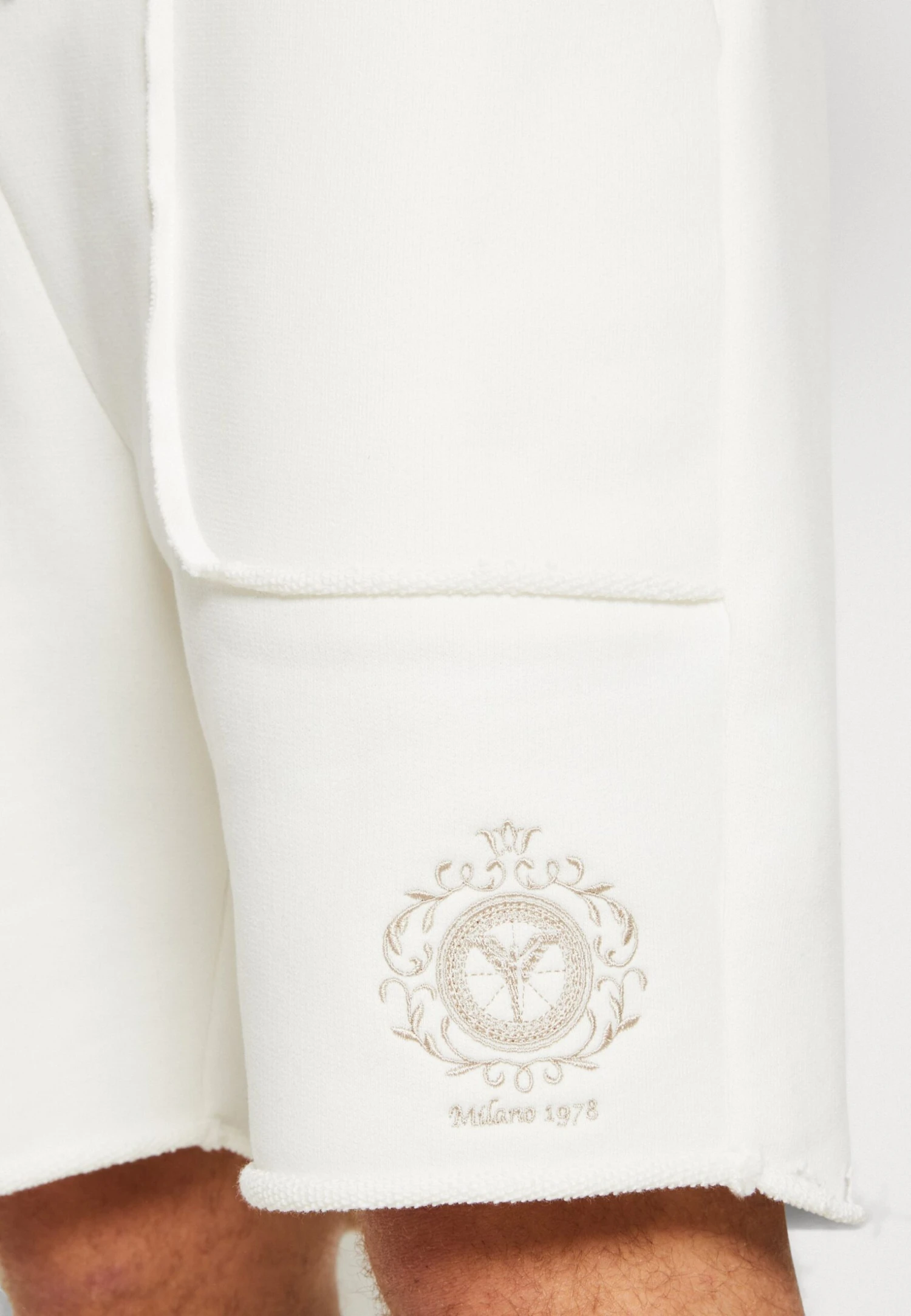 CARLO COLUCCI Unisex - Shorts - Offwhite 4 CARLO COLUCCI Unisex - Shorts - Offwhite - Afbeelding 4