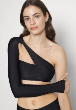 Lora One Shoulder Bandeau - Bikinitop - Black -Only Mode Winkel f35d44f2c7604526881091261290218c