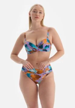 Tropical- Bikinibroekje - Lilac -Only Mode Winkel f3e4894cb47d4dfea5a97088bf46afcf