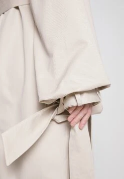 ELLEME Maxi Sleeve Coat - Trenchcoat - Beige -Only Mode Winkel f6a30f965dc94c26a60c744839447c68