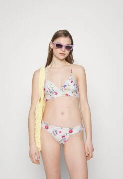 ONLY Onlbobby Life Set - Bikini - Cloud Dancer/Multicolor -Only Mode Winkel f6f60064bbbf4d03a86b5e24c11c7b00