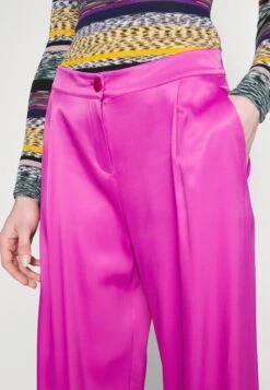 Patrizia Pepe Pantaloni Trousers - Broek - Orchid Purple -Only Mode Winkel f7bd7b95fadd4e3a8c51d5b6a950ccd4