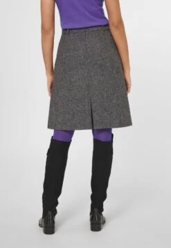 In Modischer- A-Lijn Rok - Schwarz Wollweiß 8 In Modischer- A-Lijn Rok - Schwarz Wollweiß -Only Mode Winkel f8893990efd34c21a3e1110c47636fb6