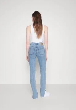 Pcpeggy Slit Tll - Jeans Skinny Fit - Light Blue Denim 9 Pcpeggy Slit Tll - Jeans Skinny Fit - Light Blue Denim -Only Mode Winkel f8b5c96ccc3c441785314b932ec91900