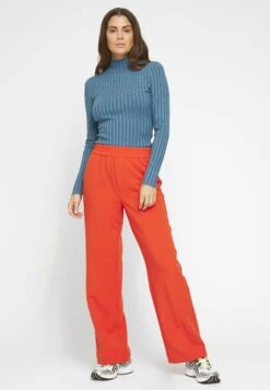 MbyM Phillipa Press-M - Broek - Red Alert -Only Mode Winkel f8bc2b76395f4da5bc4ca448f0e7329d