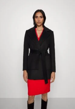 MAX & Co. Shortrun - Halflange Jas - Black