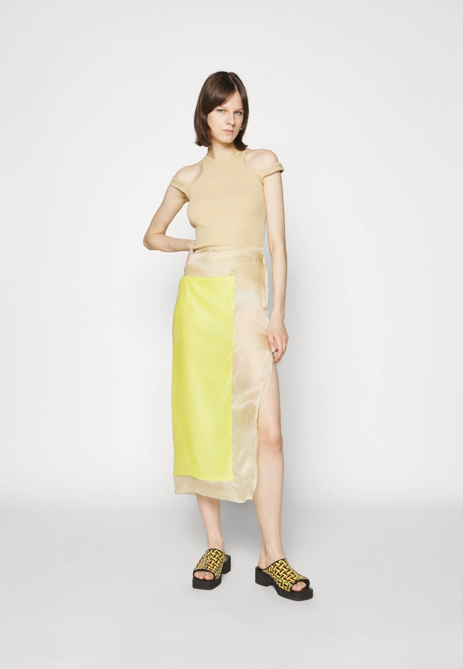 A.W.A.K.E. Mode Skirt With Sequin Detail - Kokerrok - Beigeyellow 6 A.W.A.K.E. Mode Skirt With Sequin Detail - Kokerrok - Beigeyellow - Afbeelding 6