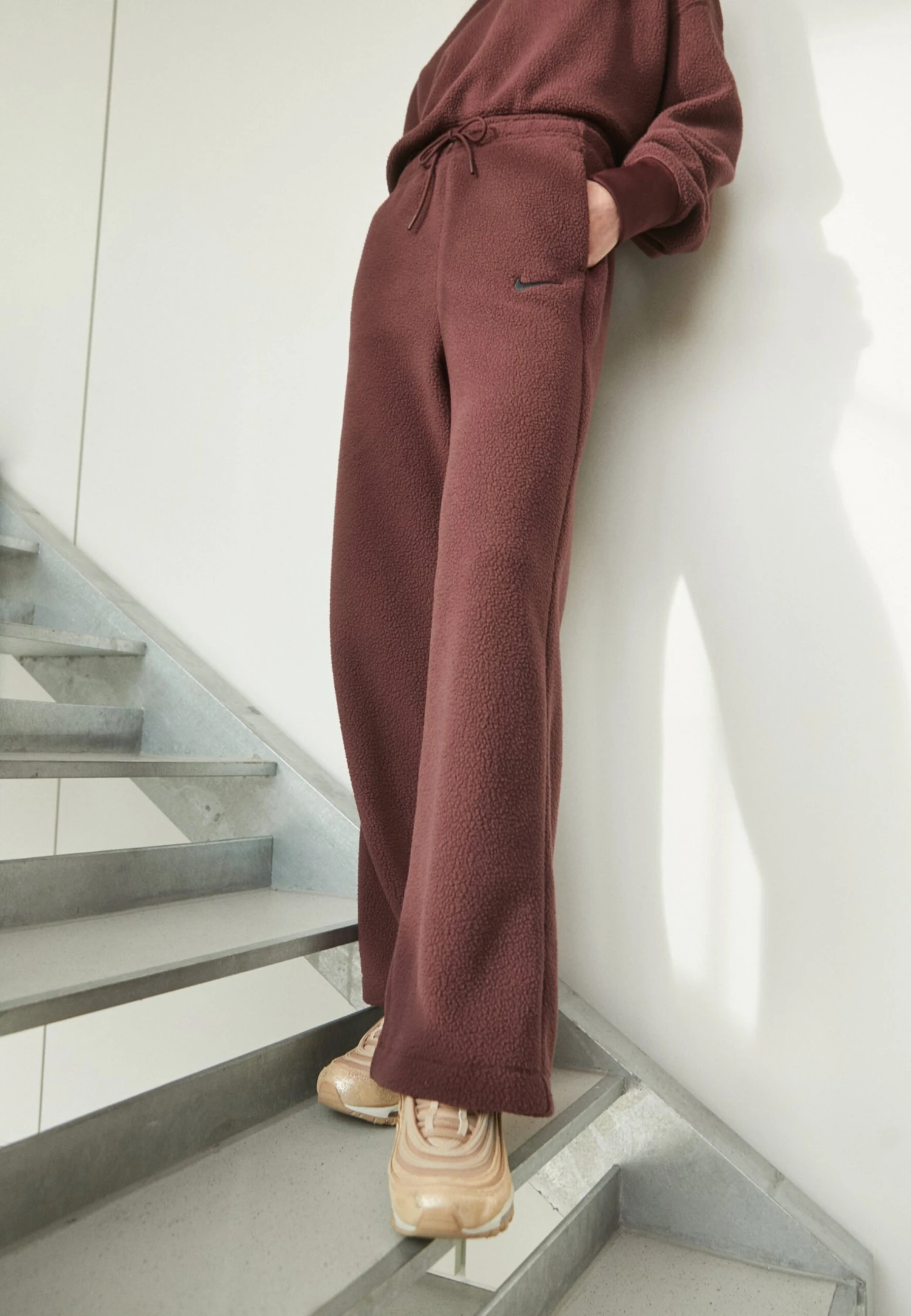 Nike Sportswear Pant - Trainingsbroek - Burgundy Crush/Black 1 Nike Sportswear Pant - Trainingsbroek - Burgundy Crush/Black