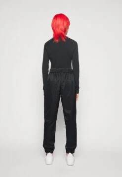 Jordan Flight Pant - Broek - Black/White -Only Mode Winkel fb3e3a3e22ed44cfa0a1053fa409663f