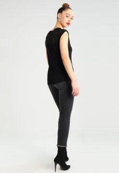 ONLY Onlnicole Life Mix - T-Shirt Print - Black -Only Mode Winkel fbc9e54be28f4fc48cc01b76f0de52dd