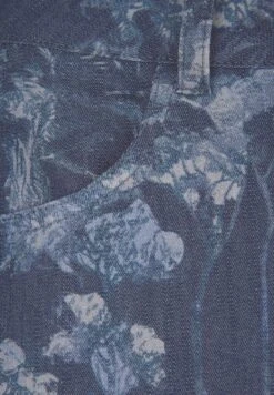 Straight Leg Jeans - Blau Weiß -Only Mode Winkel fc475f6910384c3e8c722d18a916c61a